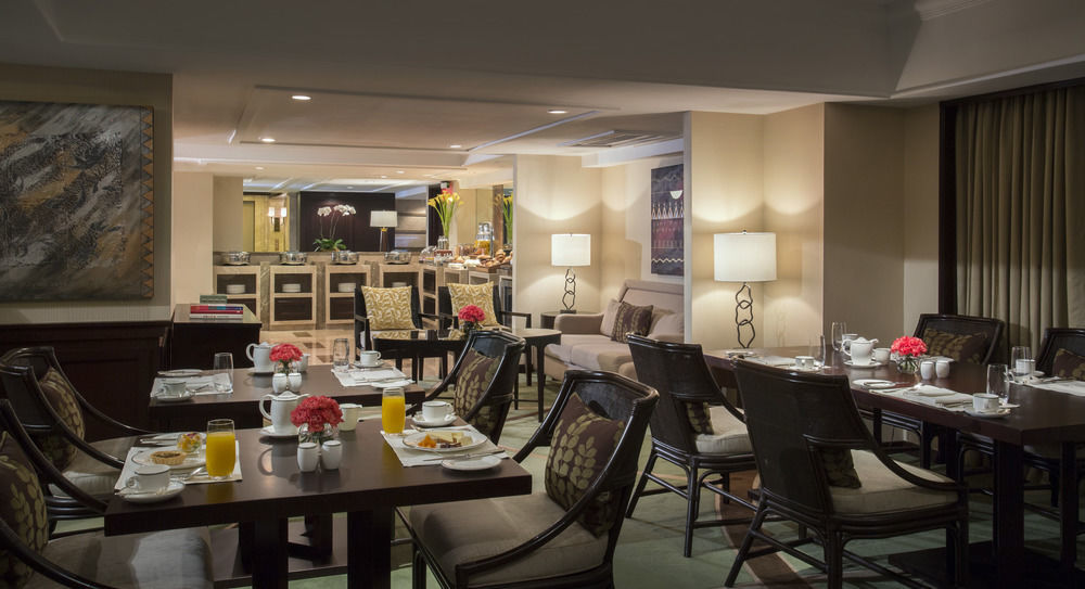 The Peninsula Manila 5*
